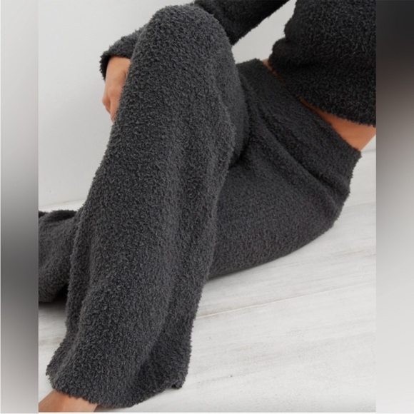 Aerie fuzzy Grey Cozy Knit Sherpa Marshmallow Lounge Pants Size S Straight Leg - Picture 3 of 13